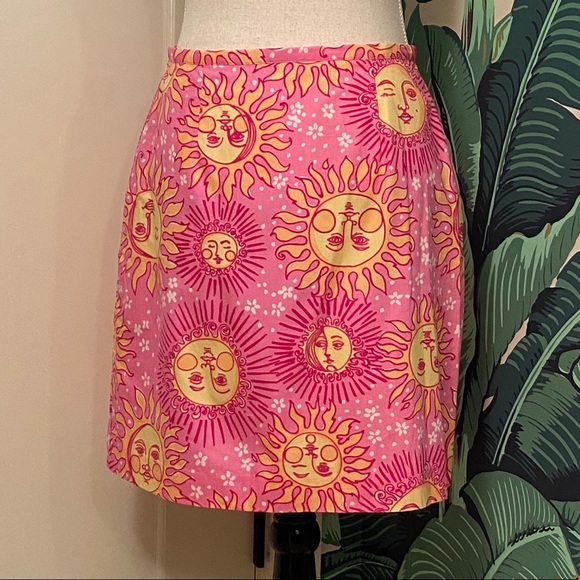 Lilly Pulitzer Dresses & Skirts - Lilly Pulitzer SUN OF A GUN Skirt - Strawberry